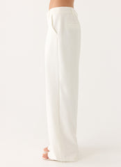 Sora Low Rise Pant - White