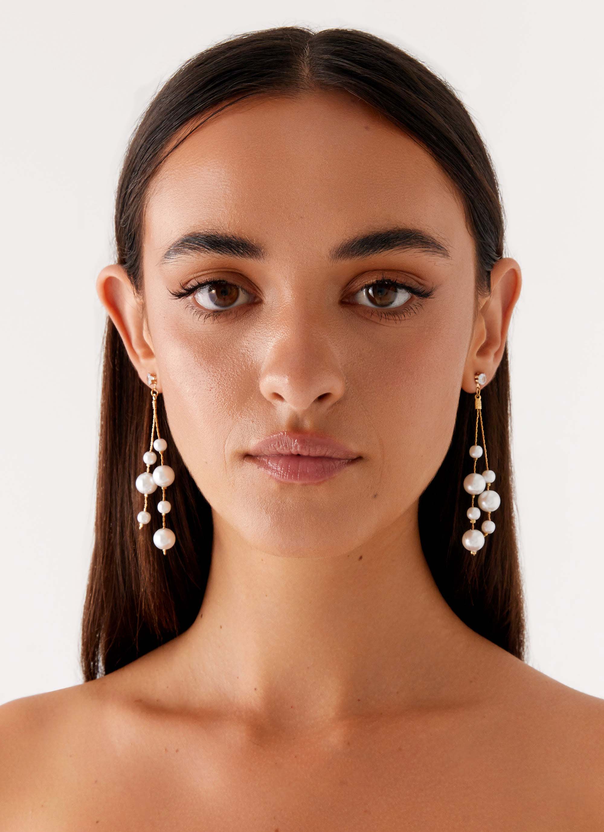 Mallorie Earrings - Pearl