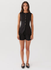 Born For Bordeaux Linen Shorts - Black